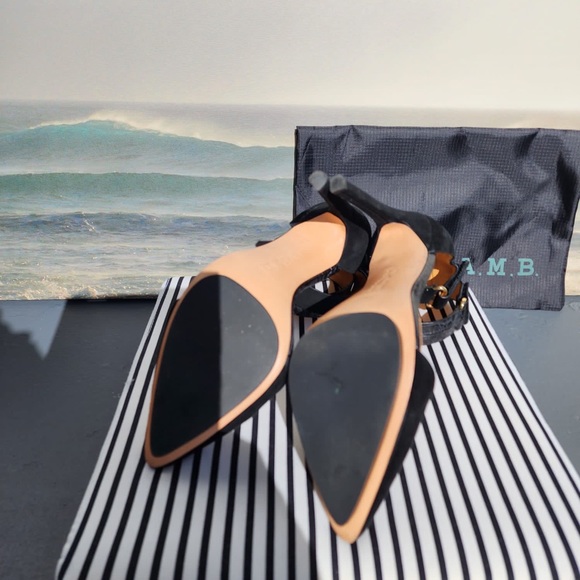 L.A.M.B. Black Suede Oxley Leather Heels Pump - Picture 7 of 10